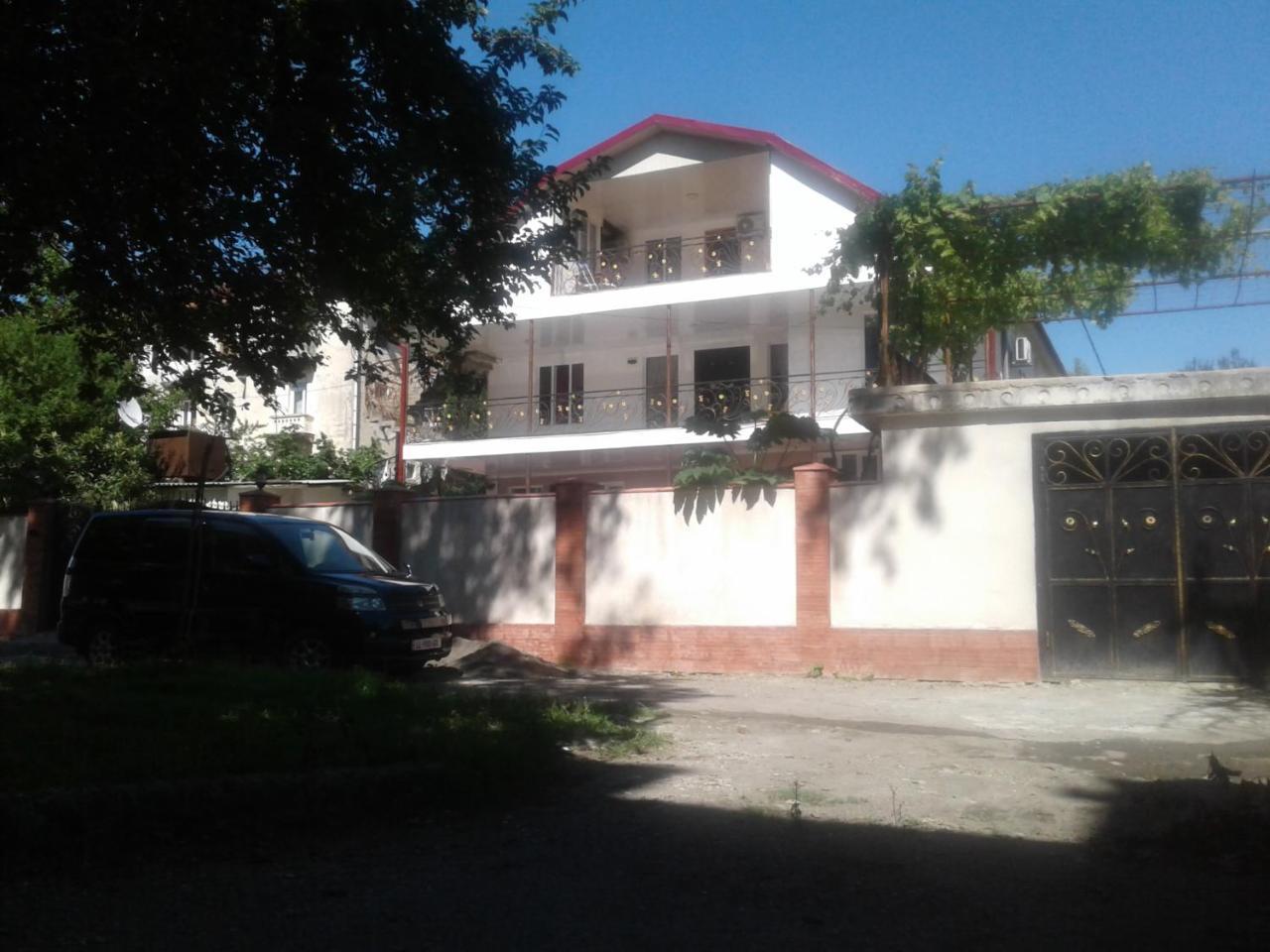 Hôtel Irina à Tskhaltubo Extérieur photo
